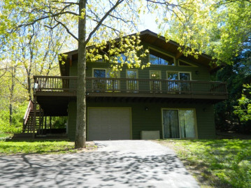 N6510 Forest Pl, Richmond, WI 53115-2667