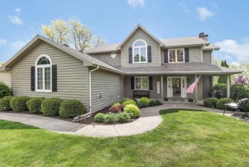 23211 111th Pl, Salem Lakes, WI 53179-9555