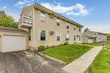 W156N11505 Fond Du Lac Ave 11511, Germantown, WI 53022-3384