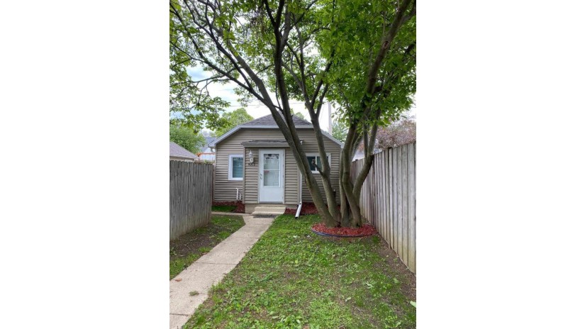 5713 37th Ave Kenosha, WI 53144 by JW Real Estate Group $99,900