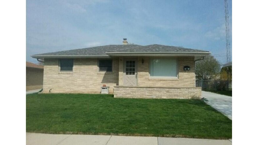 2813 Donna Ave Racine, WI 53404 by Coldwell Banker HomeSale Realty - Franklin $175,000