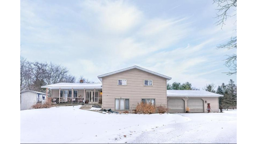 6572 194th Street Chippewa Falls, WI 54729 by Cb Brenizer/Chippewa $254,900