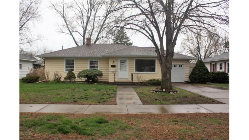 128 East Fillmore Avenue Eau Claire, WI 54701 by Donnellan Real Estate $187,500