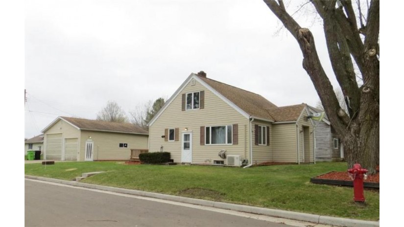 401 West Main Street Thorp, WI 54771 by Mathison Realty & Services Llc $139,000