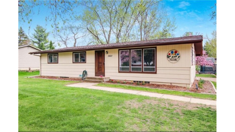 1621 Lehman Street Eau Claire, WI 54701 by Elite Realty Group, Llc $214,900