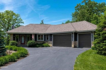 3 Canterbury Court, Galena, IL 61036