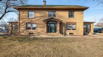 308 W Locust Street, Polo, IL 61064