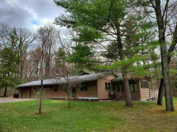 N6505 Shawano Shores Circle, Wescott, WI 54166-1483