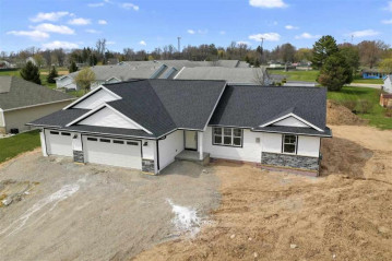 283 W Glenbrook Drive, Pulaski, WI 54162