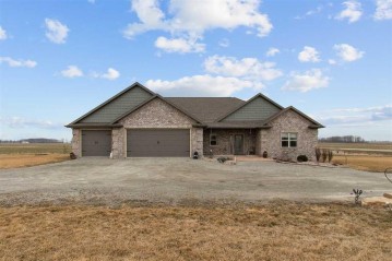 W333 Golden Glow Road, Kaukauna, WI 54130