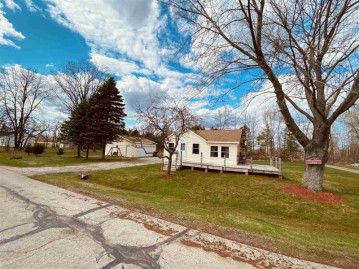 4954 Ball Park Road, Little Suamico, WI 54141