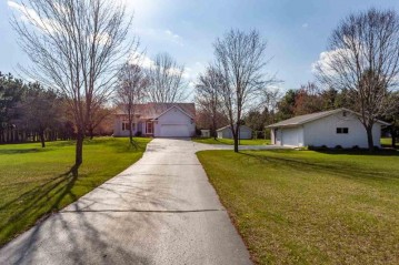 413 N Pine Road, Little Suamico, WI 54171