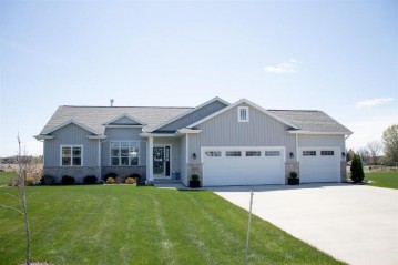 W7275 Moonlight Drive, Greenville, WI 54942