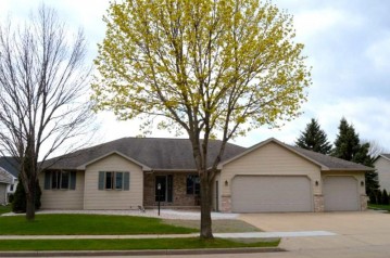 517 Kadinger Way, Little Chute, WI 54140