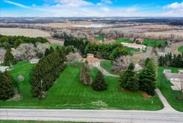 5974 River Rd, Westport, WI 53597