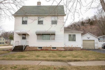 317 Dewey St, Cassville, WI 53806