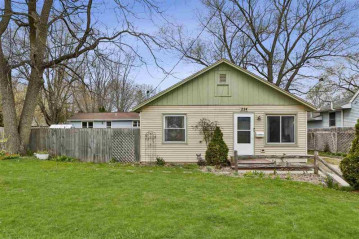 224 Powers Ave, Blooming Grove, WI 53714