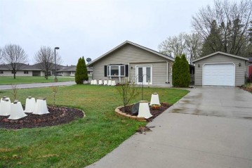 610 View St, New Lisbon, WI 53950