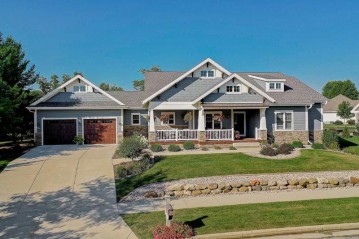 1800 Brookside Ln, Waunakee, WI 53597