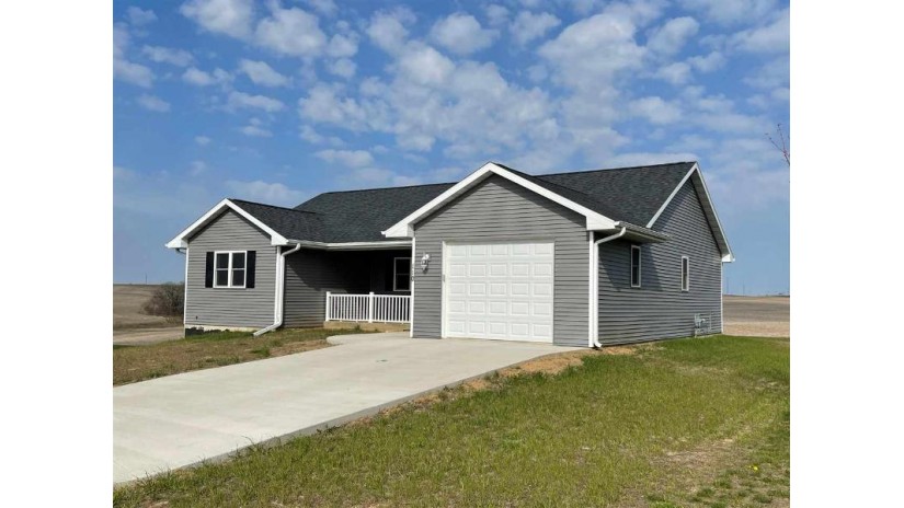 110 Mccrea Cir Benton, WI 53803 by Lori Droessler Real Estate, Inc. $244,900