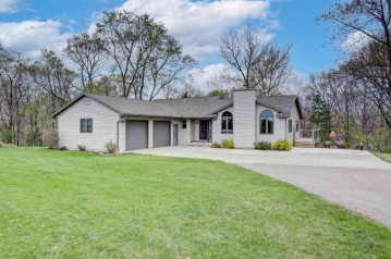 N4790 Ridgeview Dr, Caledonia, WI 53901