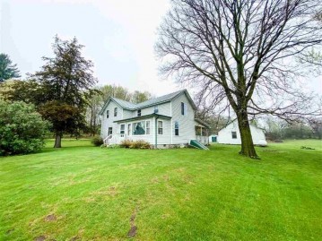 E4380 Thies Rd, La Valle, WI 53941