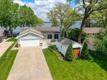 2220 Colladay Point Dr, Dunn, WI 53589