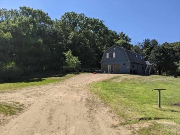 W2871 Colleen Dr, Lyndon, WI 53944