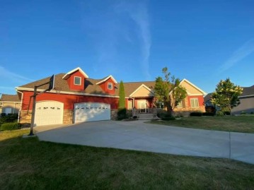 904 Lindsay Ct, Cottage Grove, WI 53527