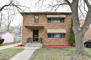 4849 N 62nd St 4851, Milwaukee, WI 53218-4114