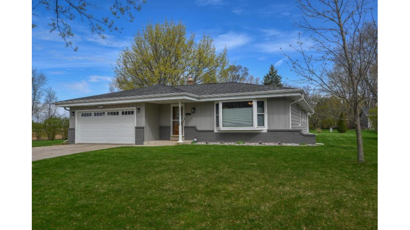 1130 Churchway Ct Mukwonago, WI 53149 by Realty Executives - Integrity $299,000