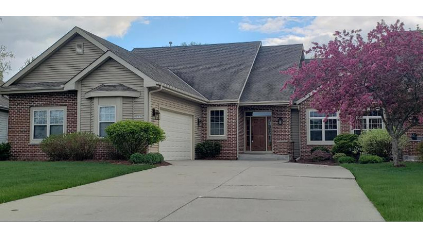 9055 S Cordgrass Cir W Franklin, WI 53132 by Venture Realty, LLC $469,400