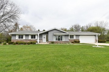 5074 W Joleno Ln, Brown Deer, WI 53223