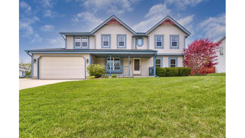 7793 W Margaret Ln Franklin, WI 53132 by First Weber Inc - Brookfield $424,900