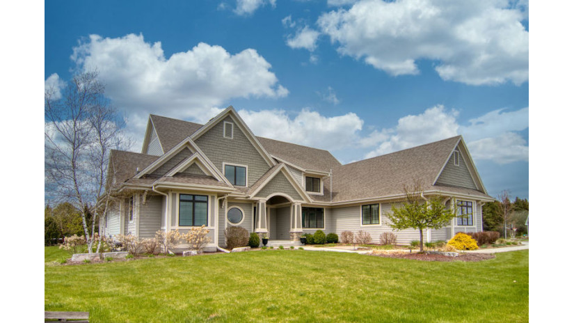 11053 N Sutton Ridge Dr Mequon, WI 53097 by Shorewest Realtors $1,050,000