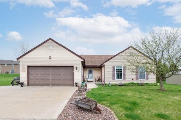 403 Valley Dr, Theresa, WI 53091-9638