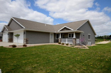 312 16th Fairway Cir, Viroqua, WI 54665-0000