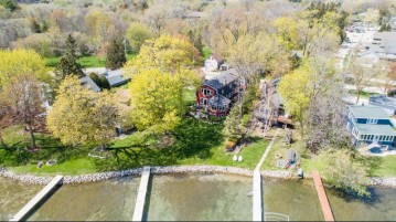 5664 W Lake Dr, West Bend, WI 53095