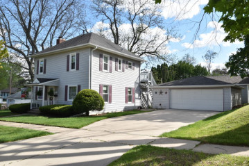 257 Reynolds Ave, Burlington, WI 53105-1242