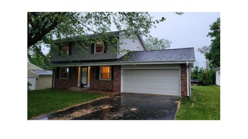 1314 Hillside Dr Waukesha, WI 53186 by Homeowners Concept Save More R $279,900