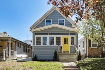 3651 E Van Norman Ave, Cudahy, WI 53110-1118