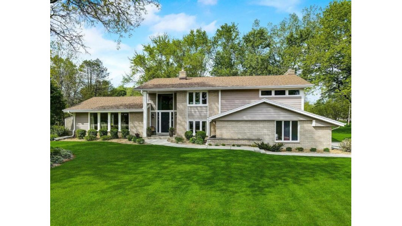 13535 Lannie Ct Elm Grove, WI 53122 by RE/MAX Realty Pros~Brookfield $740,000