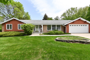 4880 Sussex Ln, Greendale, WI 53129-2021