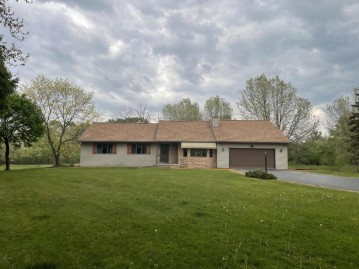 N6914 Donlin Dr, Pacific, WI 53954