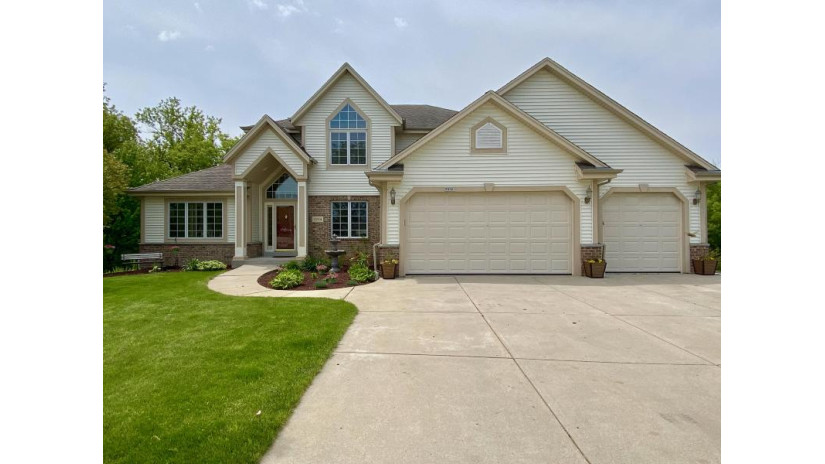 28501 Cobblestone Ct Waterford, WI 53185 by Lake Country Flat Fee $519,900