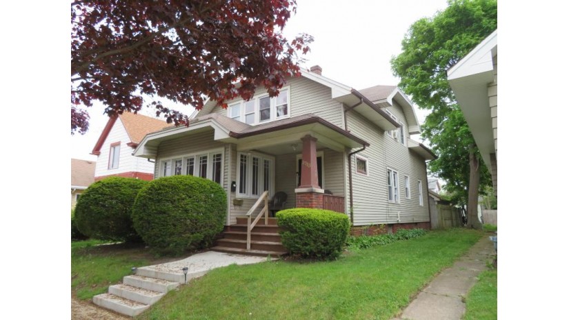 1713 Linden Ave Racine, WI 53403 by Coldwell Banker Realty -Racine/Kenosha Office $115,000