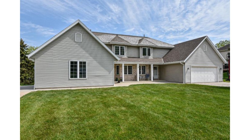 19000 Hi View Dr Brookfield, WI 53045 by First Weber Inc - Brookfield $524,900