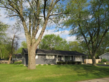 7201 250th Ave, Paddock Lake, WI 53168-9708