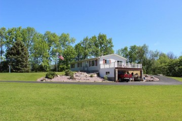 N6895 Sugarbush Rd, Greenbush, WI 53023-1141