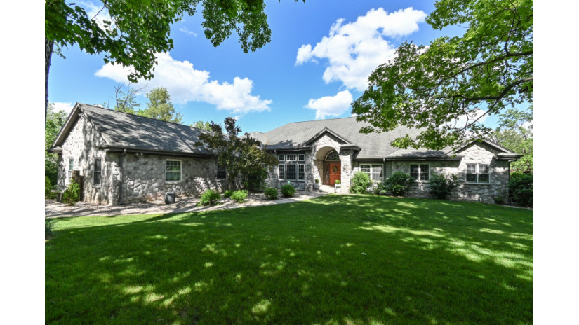 4220 N Brookfield Rd Brookfield, WI 53045 by Shorewest Realtors $1,075,000